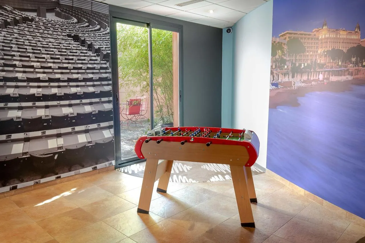ibis Cannes Mandelieu 3*,