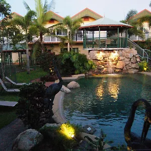 **** Resort Tinaroo Lake Resort Australia