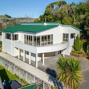 https://welcome-bay-heights.rotoruahotelsnz.com