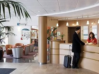 Ibis Cannes Mandelieu Hotel